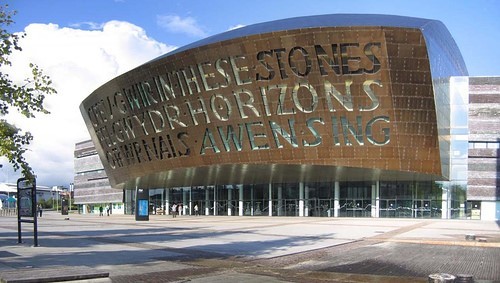 Slate used for striking frontage of contemporary building